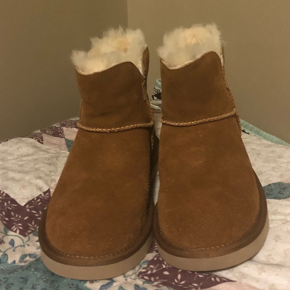 Brown Koolaburra by Ugg Boot